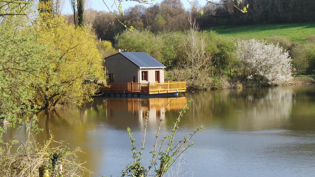 Cabanes Flottantes Et Gites Au Fil De L'Eau Colleville ภายนอก รูปภาพ